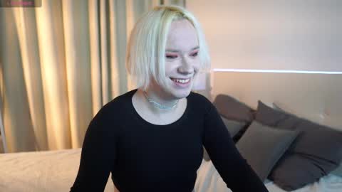 Snapshot of michael_swan chatting on March 5, 2025, 5:29 am Michel online show from March 5, 2025, 5:29 am