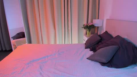 Snapshot of michael_swan chatting on March 11, 2025, 5:49 am Michel online show from March 11, 2025, 5:49 am