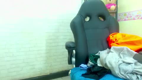 Snapshot of michael_twuis chatting on January 12, 2025, 8:36 am I AM MICHAEL online show from January 12, 2025, 8:36 am