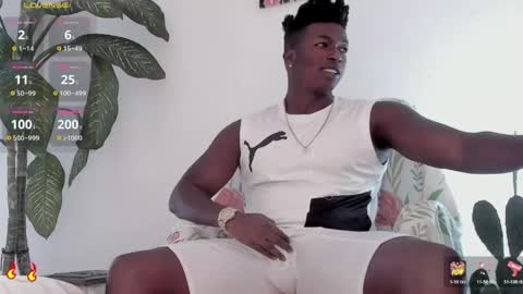 Snapshot of michaell_james chatting on April 22, 2026, 7:15 pm Michaell online show from April 22, 2026, 7:15 pm