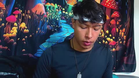 michaelstones online show from December 13, 2024, 1:33 pm