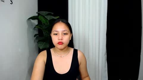 michafoxcum online show from December 11, 2024, 8:15 am