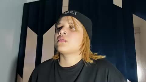 michell_rs online show from November 23, 2025, 3:50 am