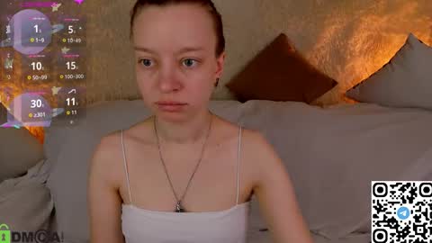 Snapshot of michelle_blond chatting on December 16, 2025, 8:08 am michelle_blond online show from December 16, 2025, 8:08 am