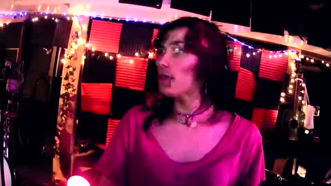 Snapshot of michelle_flowers chatting on March 5, 2025, 3:40 am michelle_flowers online show from March 5, 2025, 3:40 am