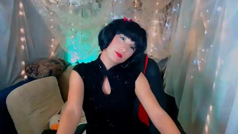 Agatha online show from September 18, 2025, 9:39 pm