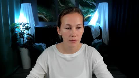 MichelleOrtis online show from November 9, 2025, 12:09 am