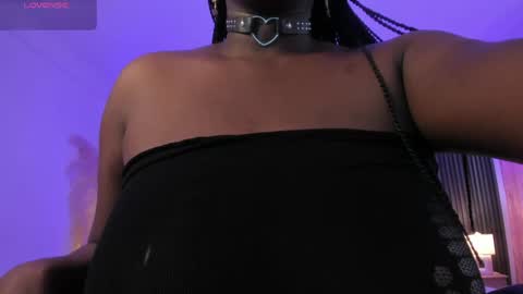 michellepreston_ online show from May 16, 2026, 12:04 pm