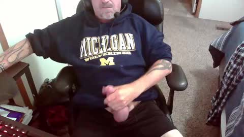 TattedInDetroit online show from October 17, 2025, 5:04 pm