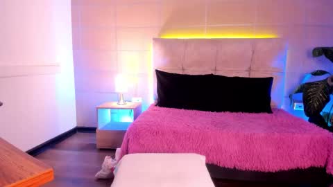 michonne_09 online show from December 19, 2025, 3:57 am