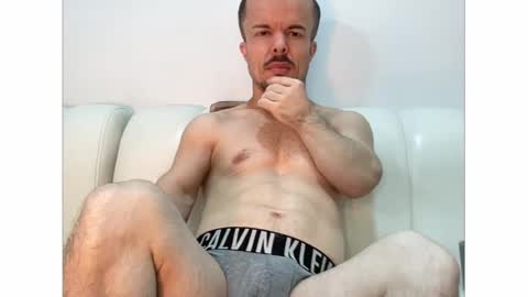 Snapshot of midgettripod1 chatting on September 25, 2025, 12:25 am Aaron online show from September 25, 2025, 12:25 am