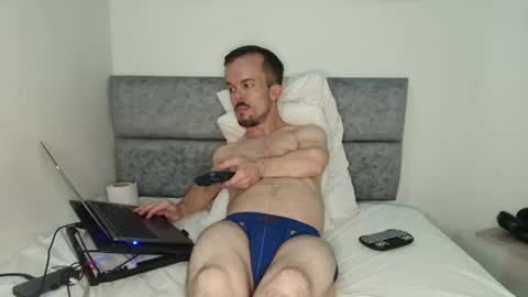 Snapshot of midgettripod1 chatting on July 7, 2026, 12:02 am Aaron online show from July 7, 2026, 12:02 am