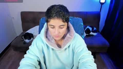 Snapshot of midnight07_ chatting on January 23, 2025, 3:05 am Blue online show from January 23, 2025, 3:05 am