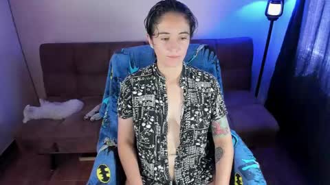 Snapshot of midnight07_ chatting on September 23, 2025, 3:26 pm Blue online show from September 23, 2025, 3:26 pm