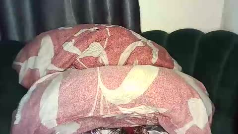 Snapshot of midnight_goddess chatting on September 26, 2025, 6:34 pm Kelly online show from September 26, 2025, 6:34 pm