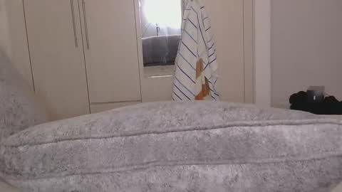 Kelly online show from April 1, 2026, 1:52 pm