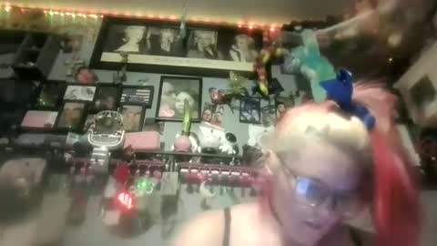 Snapshot of midnightseducer1 chatting on April 10, 2026, 10:14 pm midnightseducer1 online show from April 10, 2026, 10:14 pm