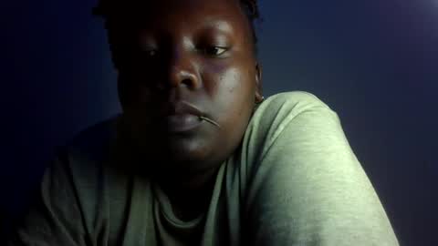 midnightt_curves online show from July 19, 2026, 7:39 pm