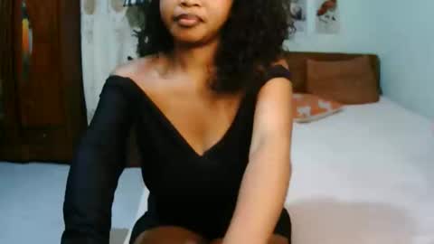 miel_07 online show from April 9, 2026, 7:25 am
