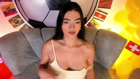 miel_gomez online show from July 1, 2026, 10:20 pm