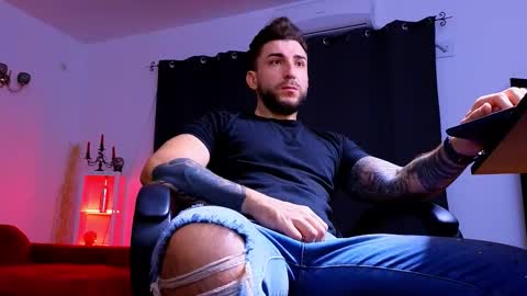 MightyAaron online show from October 22, 2025, 4:24 am