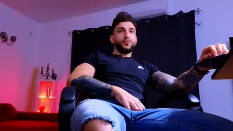 MightyAaron online show from November 11, 2025, 3:28 am