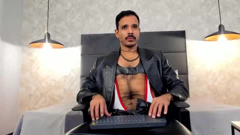 miguelsanfrancisco online show from November 2, 2025, 3:03 pm