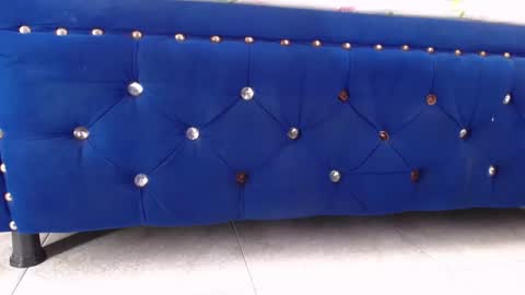 miha_califa online show from December 3, 2025, 12:14 pm