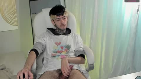 MIHAIL LEROY finally independent model online show from December 17, 2024, 8:32 pm