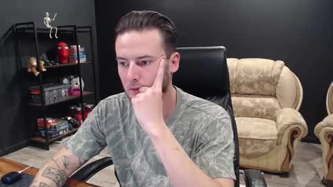 Misha Winchester online show from October 28, 2025, 9:13 am