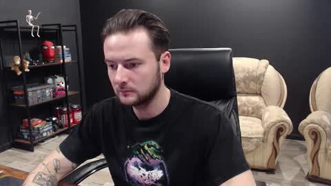 Misha Winchester online show from November 26, 2025, 8:04 am