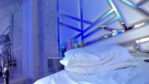 Snapshot of miia02 chatting on February 26, 2026, 12:31 am MIA 3 online show from February 26, 2026, 12:31 am