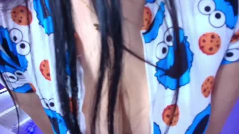 Miia  online show from April 10, 2026, 11:04 am