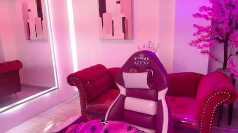 Miia  online show from April 21, 2026, 11:05 am