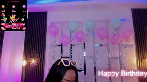 Miia Schwarz  online show from November 29, 2025, 3:04 pm