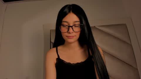 Snapshot of miia_spencer chatting on July 2, 2026, 1:39 pm Mia online show from July 2, 2026, 1:39 pm