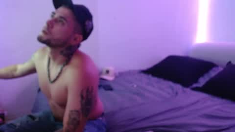 Snapshot of miialiiam0 chatting on December 31, 2024, 4:27 am Mia and Liam online show from December 31, 2024, 4:27 am