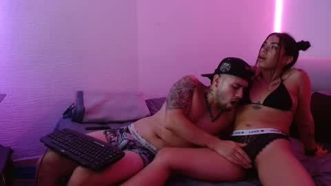 Snapshot of miialiiam0 chatting on January 2, 2025, 7:12 am Mia and Liam online show from January 2, 2025, 7:12 am