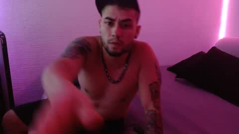 Snapshot of miialiiam0 chatting on January 3, 2025, 8:54 pm Mia and Liam online show from January 3, 2025, 8:54 pm