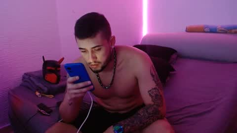 Snapshot of miialiiam0 chatting on January 9, 2025, 1:50 am Mia and Liam online show from January 9, 2025, 1:50 am