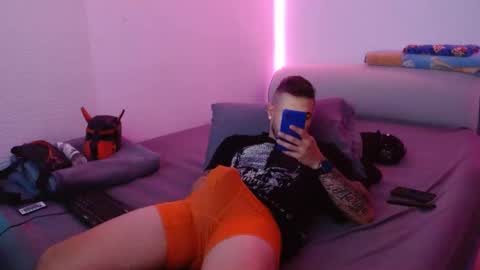 Snapshot of miialiiam0 chatting on January 11, 2025, 4:27 am Mia and Liam online show from January 11, 2025, 4:27 am