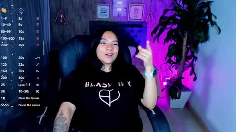 Snapshot of miichael_black chatting on October 4, 2025, 9:40 am Michael Black online show from October 4, 2025, 9:40 am