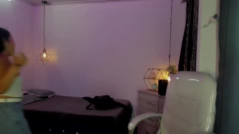 miiss_greyy online show from September 27, 2025, 10:53 am