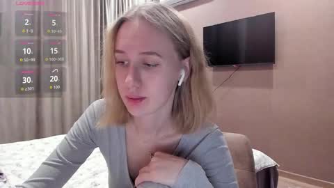 Mika online show from October 31, 2025, 11:17 pm