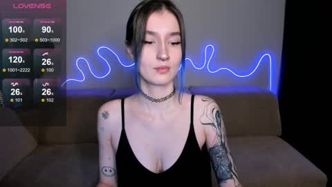 Mika online show from November 10, 2025, 2:38 pm