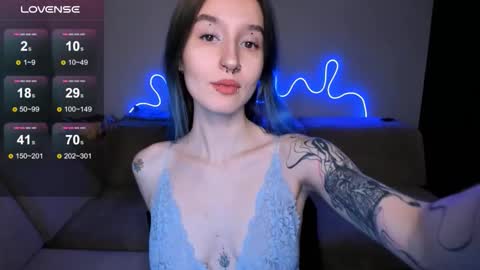 Snapshot of mika_reid chatting on February 12, 2026, 9:59 am Mika online show from February 12, 2026, 9:59 am