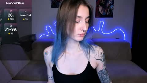 Snapshot of mika_reid chatting on March 22, 2026, 6:11 pm Mika online show from March 22, 2026, 6:11 pm
