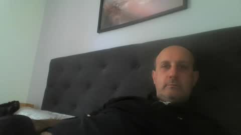 mikael_r52 online show from May 27, 2026, 12:13 pm