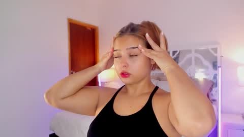 Mikaela blondie bigass online show from December 1, 2025, 1:05 pm