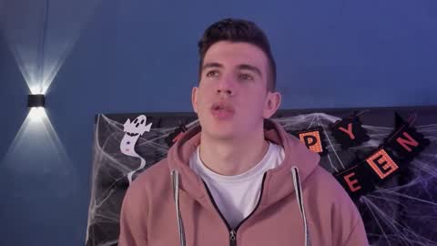 mikael online show from October 28, 2025, 4:49 am